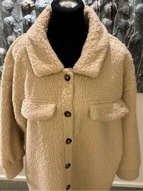 ⭐️ SHEIN Beige Teddy Jacket XL-1XL